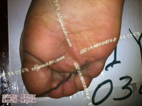 原味丝袜|袜类,臭短丝袜,致命臭(此活动MM随机,不能指定)——2012-10-30日收购的作品(肉色丝袜),不可选择MM,免费附带无水印高清收购足底实拍图。