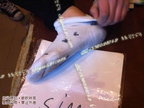 原味丝袜|袜类,臭棉袜,致命臭(此活动MM随机,不能指定)——2013-1-28日发往美国的订单(棉袜02),不可选择MM,免费附带无水印高清收购足底实拍图。