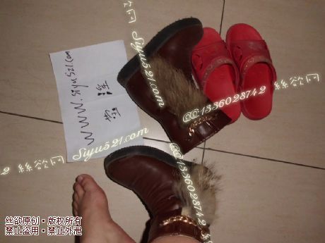 毛毛短靴+洗澡凉拖穿N久超臭够味原味女鞋|鞋类凉鞋拖鞋