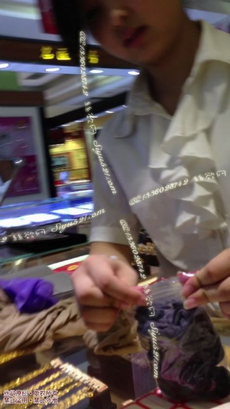 原味丝袜|袜类,臭连裤袜,丝袜也疯狂——2013-6-18漂亮的黄金珠宝专柜销售给顾客的收购实拍,顾客同时订购了(5条起订,下单请选择订购数量,如需真空袋打包需额外附送20元红包)