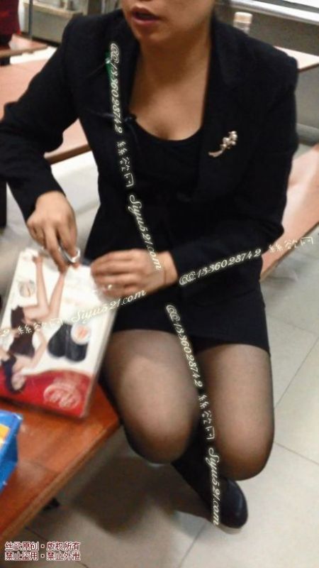 原味丝袜|袜类,臭连裤袜,丝袜也疯狂——2013-10-11日高档餐厅女经理工作丝裤取货流程截图(5条起订,下单请选择订购数量,如需真空袋打包需额外附送20元红包)