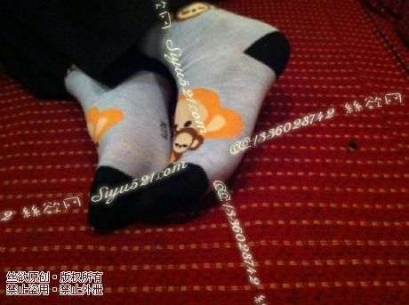 原味丝袜|袜类,臭短丝袜,爱丽丝(此活动可指定MM,但袜类随机)——2013-12-10日顾客【特选】上岛咖啡三朵金花之前台收银01妹妹工作丝袜(特选-上岛咖啡三朵金花之前台收银01妹妹-棉袜),此活动免费拍摄打包图