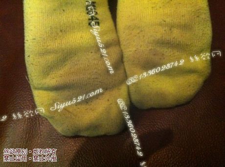 原味丝袜|袜类,臭短丝袜,致命臭(此活动MM随机,不能指定)——2014-1-12日顾客订购餐厅MM工作丝袜现收足底实拍(棉袜),不可选择MM,免费附带无水印高清收购足底实拍图。