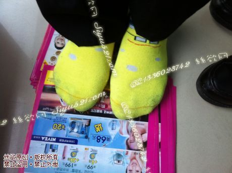 原味丝袜|袜类,臭棉袜,爱丽丝(此活动可指定MM,但袜类随机)——2014-1-12日顾客【特选】化妆品02妹妹工作丝袜(特选-化妆品02妹妹-棉袜),此活动免费拍摄打包图