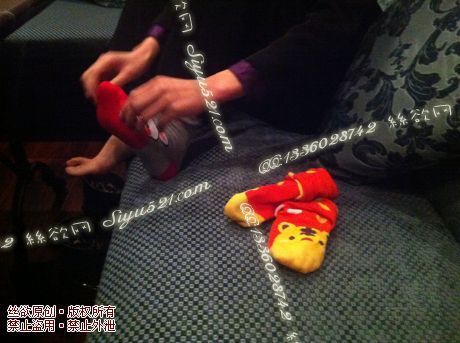 原味丝袜|袜类,臭棉袜,爱丽丝(此活动可指定MM,但袜类随机)——2014-2-16日发往海外顾客的【特选】咖啡店收银01妹妹工作丝袜(特选-咖啡店收银01妹妹-棉袜),此活动免费拍摄打包图