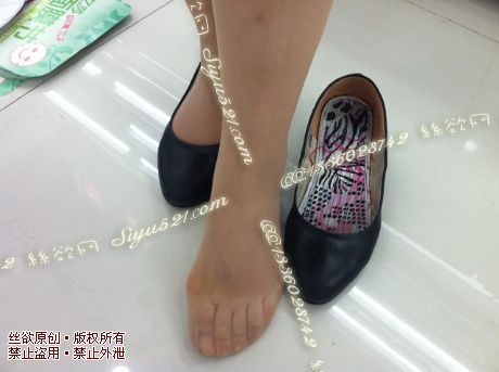 原味丝袜|袜类,臭连裤袜,爱丽丝(此活动可指定MM,但袜类随机)——2014-6月底顾客订购化妆品熟女经理工作丝袜(特选-化妆品熟女经理-肉丝连裤),此活动免费拍摄打包图