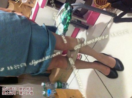 原味丝袜|袜类,臭连裤袜,爱丽丝(本土的BYD)——2014-7月初顾客订购化妆品03妹妹工作丝袜(特选-化妆品03妹妹-肉丝连裤),此活动免费拍摄打包图