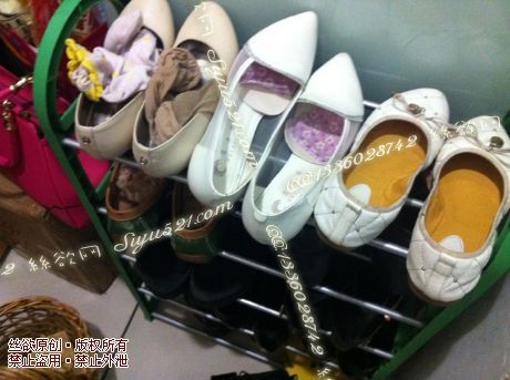 原味丝袜|袜类,臭连裤袜,爱丽丝(本土的BYD)——2014-7月初顾客订购化妆品05妹妹工作丝袜,收货时看到了MM更衣室的鞋架(特选-化妆品05妹妹-酸臭肉丝连裤袜),此活动免费拍摄打包图