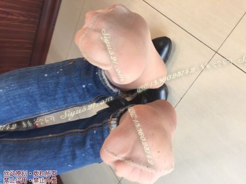 原味丝袜|袜类,臭短丝袜,爱丽丝（本土的BYD）——2016年10月中旬顾客订购甜点店熟女工作丝袜（甜点店熟女-肉丝），此活动免费拍摄打包图可1双