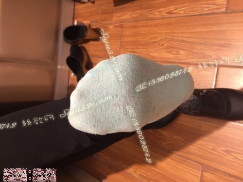 原味丝袜|袜类,臭棉袜,致命臭(此活动MM随机，不能指定)——2016年11月初旬【赠送】顾客致命臭活动MM（棉袜）现收足底实拍，不可选择MM，免费附带无水印高清收购足底实拍图。