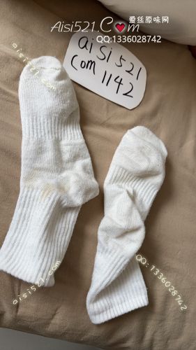 臭棉白袜上新了，踊跃定购哦，味道极好，现货发售原味丝袜|袜类臭棉袜