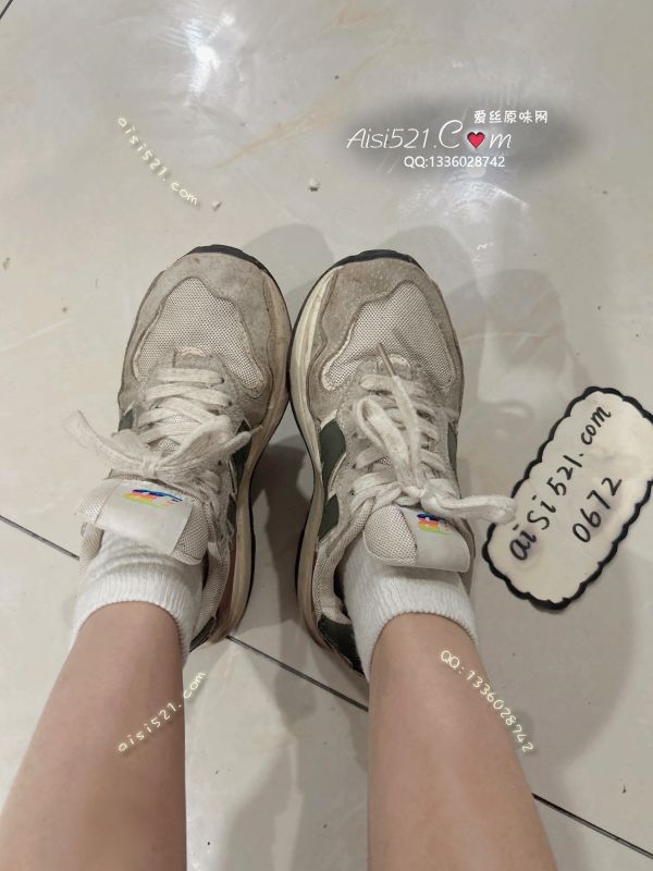 穿了一年多的鞋子，爬山跑步都用它，喜欢味道大的可以闭眼入原味女鞋|鞋类休闲平底