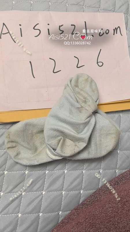 原味丝袜|袜类,臭船袜,脏脏袜 穿得发黄的臭船袜家里狗都被臭跑了