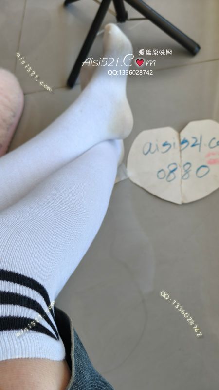 天热了，狗子们的幸福季来了！极品三道杠白棉袜，不脱鞋都能闻到味儿~,原味丝袜|袜类臭棉袜