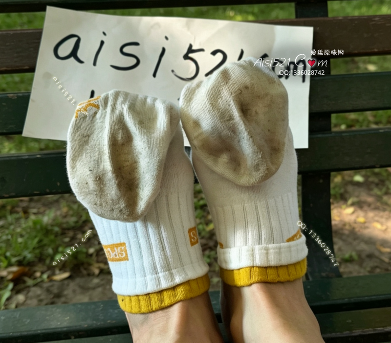 白色361厚棉运动袜，平时锻炼运动穿的汗味，污渍交杂原味丝袜|袜类臭棉袜