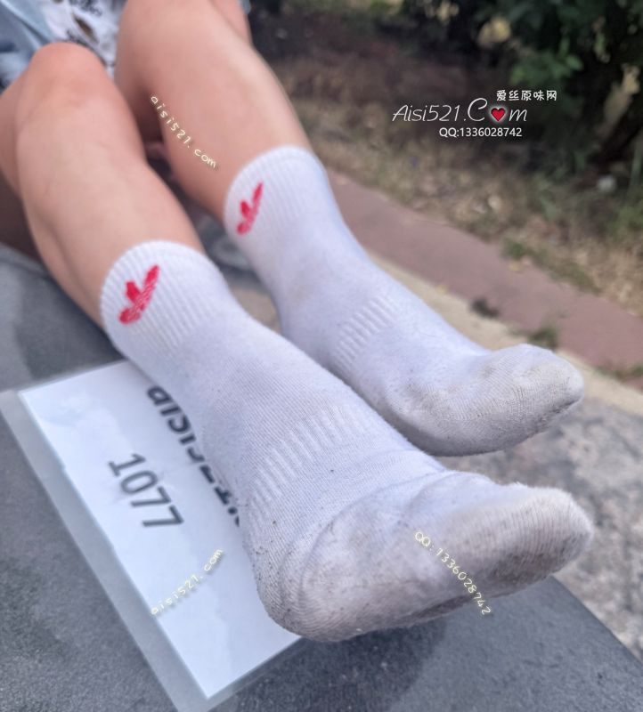 “狠货”来喽！三叶草白棉袜、致命臭极品臭、穿得湿乎乎的味儿猛！重口味的来！原味丝袜|袜类臭棉袜