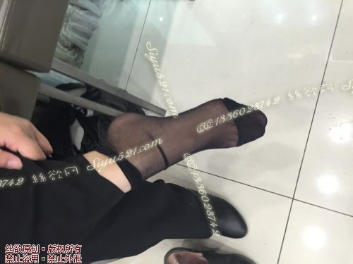 原味丝袜|袜类,臭短丝袜,致命臭(此活动MM随机，不能指定)——2017年2月中旬顾客订购致命臭活动MM（黑丝）现收足底实拍，不可选择MM，免费附带无水印高清收购足底实拍图。
