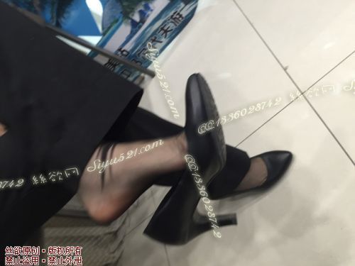 原味丝袜|袜类,臭短丝袜,爱丽丝（本土的BYD）——2017年3月下旬顾客订购珠宝30妹妹工作丝袜（珠宝30妹妹-黑丝），此活动免费拍摄打包图可1双