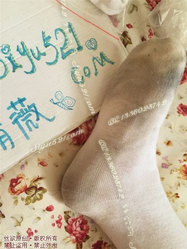 原味丝袜|袜类,现货5条以上臭袜打包,端午特辑：6双一起打包出售臭白袜子包粽子-让奴呼吸困难 熏的耳鸣闲置巨恶臭窒息香港脚懒主又湿又臭可黏墙辣眼驱蚊呕吐棉袜齁死人【败家香港脚懒主每对各穿了五到七天没有洗的闲置白棉袜6双打包】