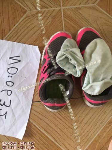 原味丝袜|袜类,臭棉袜,跑步回来刚脱下汗湿了的臭臭棉袜  喜欢吗