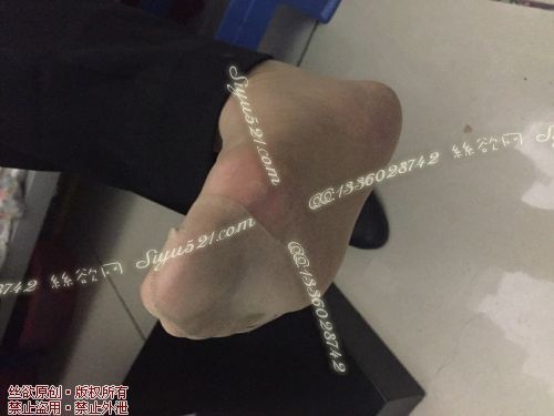 原味丝袜|袜类,臭短丝袜,致命臭(此活动MM随机，不能指定)——2017年7月初旬顾客订购致命臭活动MM（导购25MM-酸臭肉丝）现收足底实拍，不可选择MM，免费附带无水印高清收购足底实拍图。