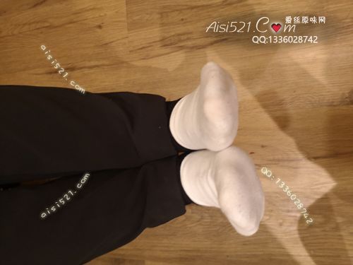 原味丝袜|袜类,臭棉袜,爱丽丝(此活动可指定MM，但袜类随机)——2018年12月初中旬顾客【双11买2赠1活动已结束挤压订单】订购（导购美女-恶臭白棉袜），此活动免费拍摄打包图