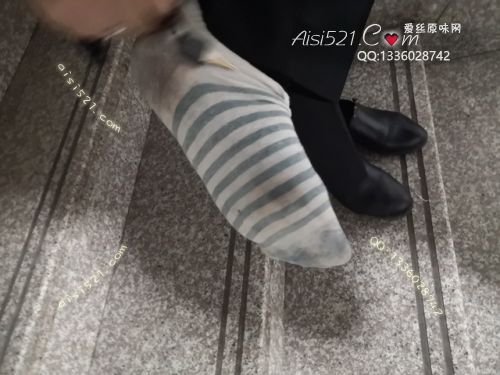 原味丝袜|袜类,臭棉袜,致命臭(此活动MM随机,不能指定)——2018年12月初中旬【双11买2增1活动已结束的挤压订单】赠送顾客(珠宝美女-恶臭棉袜)现收足底实拍