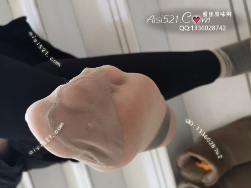 原味丝袜|袜类,臭短丝袜,致命臭(此活动MM随机,不能指定)——2019年1月初旬顾客订购(珠宝02美女-肉丝)现收足底实拍