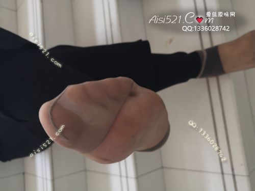 原味丝袜|袜类,臭短丝袜,致命臭(此活动MM随机,不能指定)——2019年1月初旬顾客订购(珠宝02美女-深肉丝袜)现收足底实拍