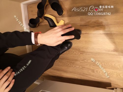 原味丝袜|袜类,臭棉袜,致命臭(此活动MM随机，不能指定)——2019年2月初、中旬顾客订购（导购12美女-棉袜）现收足底实拍