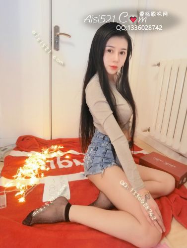 原味丝袜|袜类,臭短丝袜,混血小姐姐的黑色点点短丝袜~