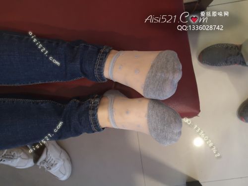 原味丝袜|袜类,臭短丝袜,致命臭(此活动MM随机，不能指定)——2019年5月初、中旬顾客订购（烤肉06mm-卡通丝）现收足底实拍