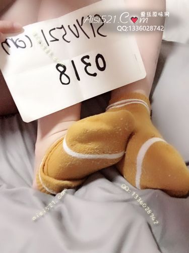 闲置少女运动棉袜 每天都有好好运动哦 所以嫩足的味道也很足哦 喜欢嫩足穿过的袜子嘛原味丝袜|袜类臭棉袜