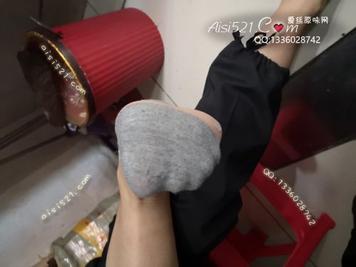 原味丝袜|袜类,臭短丝袜,致命臭(此活动MM随机，不能指定)——2019年7月份给顾客二次发货的美女上班穿的臭丝袜现收足底实拍