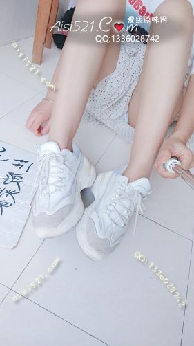 原味女鞋|鞋类,休闲平底,平时跑步时候穿的老爹鞋 鞋底有我整合脚的味道