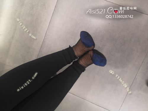 原味丝袜|袜类,臭短丝袜,爱丽丝(此活动可指定MM，但袜类随机)——2019年12月份顾客订购（奢店02卡通丝），现收足底实拍，此活动免费拍摄打包图