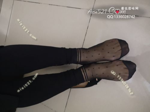 原味丝袜|袜类,臭短丝袜,爱丽丝(此活动可指定MM，但袜类随机)——2020年4月份顾客订购（奢店熟女黑丝），现收足底实拍，此活动免费拍摄打包图