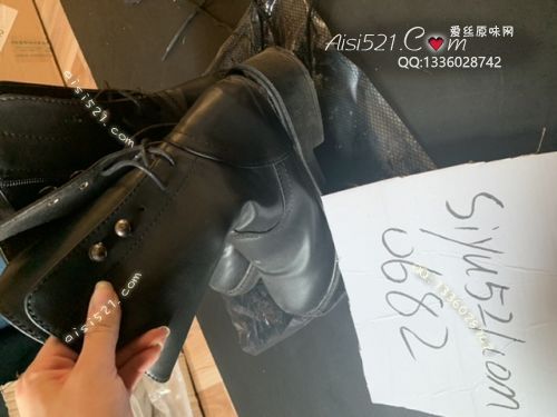 原味女鞋|鞋类,高中短靴,穿到鞋底脱胶的靴子