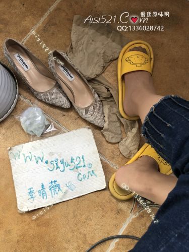 原味丝袜|袜类,臭连裤袜,无滤镜无修图超真实宝娜斯轻口丝丝加一周超臭重口棉袜，S弄到G儿小辫子一翘一翘滴~外加水晶高跟鞋一双，三样打包，每款都可以小黑板单独下单预定噢！