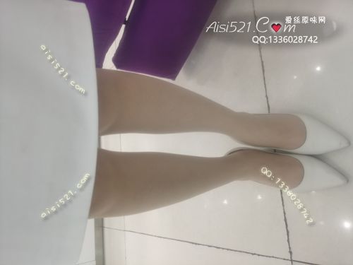 原味丝袜|袜类,臭连裤袜,爱丽丝(此活动可指定MM，但袜类随机)——2020年9月份顾客订购（化妆品51肉丝连裤），现收足底实拍，此活动免费拍摄打包图