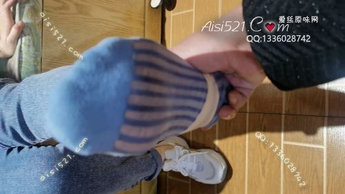 原味丝袜|袜类,臭短丝袜,爱丽丝(此活动可指定MM，但袜类随机)——2020年10月份【买2增1活动期间】顾客订购（导购36卡通丝）现收足底实拍，此活动免费拍摄打包图