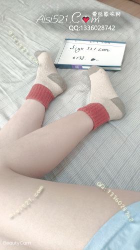 原味丝袜|袜类,臭棉袜,厚厚的卡其色羊毛袜，主人的袜袜不臭哦，是一种独特而迷人的汗香味，适合口味清淡的GG享用