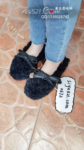 原味女鞋|鞋类,休闲平底,光脚穿的毛毛拖鞋也很入味，给GG们当枕头也很舒服