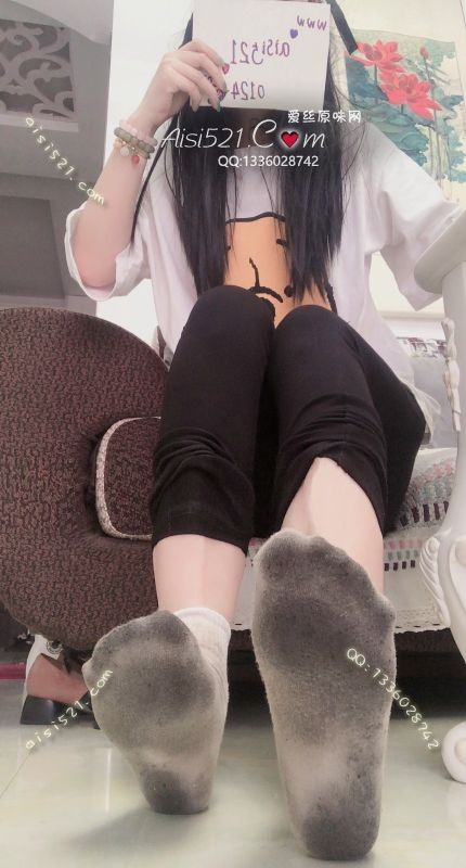 原味丝袜|袜类,臭棉袜,两个月没有洗脚穿陈年老臭黑靴穿出来的浸湿黄黄的汗脚脚渍酸汁恶臭棉袜，洗手液都洗不掉的臭脚气味