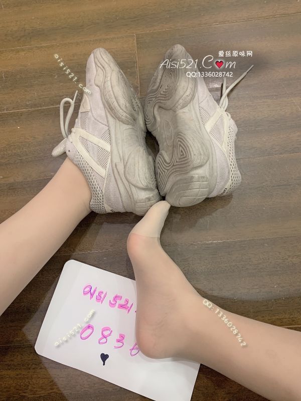 原味女鞋|鞋类,运动鞋,上头的旧运动鞋