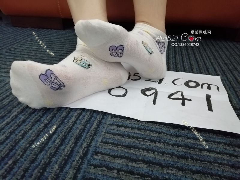 4年前的棉袜，袜底穿薄了，脚会流汗，哥哥喜欢吗原味丝袜|袜类臭棉袜