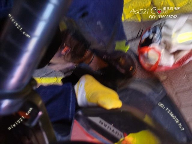 原味丝袜|袜类,臭短丝袜,爱丽丝(此活动可指定MM,但袜类随机)——2021年12月份顾客预订街拍素人卡通丝