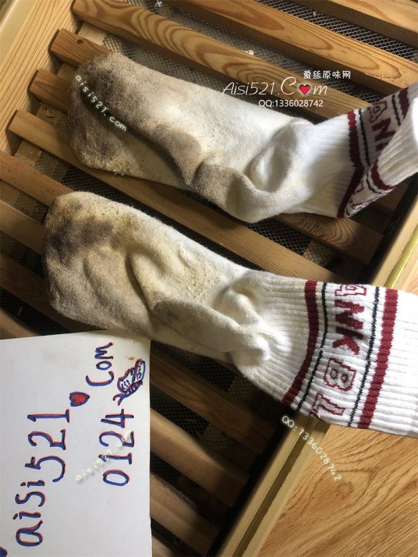 原味丝袜|袜类,臭棉袜,两个月不洗脚穿着陈年老黑靴夜跑完湿漉漉黏糊糊汗哒哒的黄脚汗烤火笼子烤干脚臭加倍