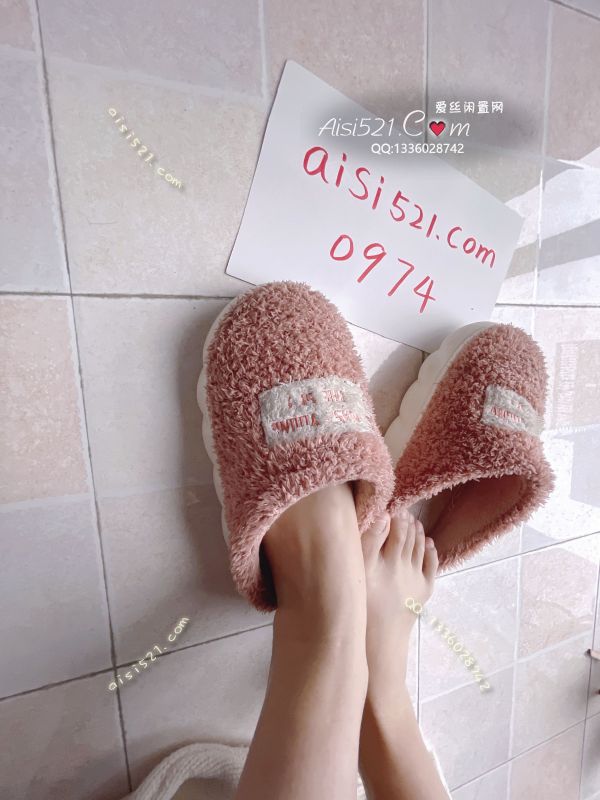 捂了一个冬天的棉拖，巨臭无比原味女鞋|鞋类休闲平底