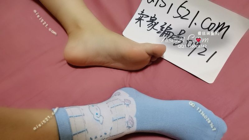 原味丝袜|袜类,臭棉袜,贱狗，现穿棉袜三天的棉袜喜欢吗？超级酸臭的那种